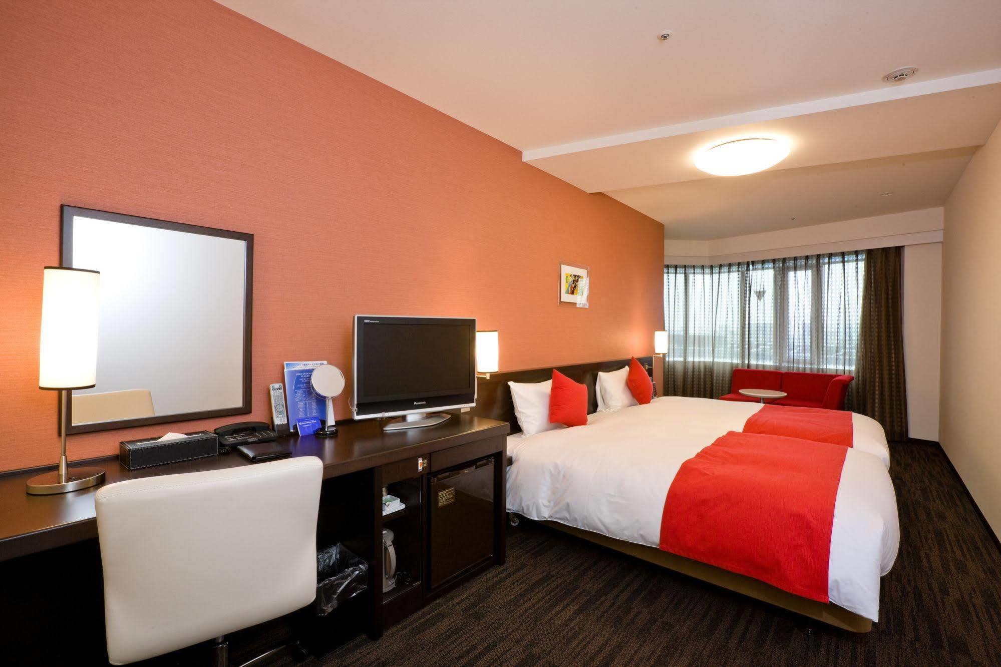 Daiwa Roynet Hotel Okayama Ekimae Esterno foto